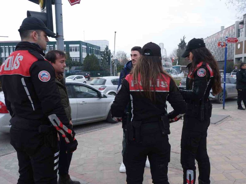 Edirne'de Yılbaşı Öncesi Emniyet Müdürlüğü Yoğun Güvenlik Tedbirleri Alıyor