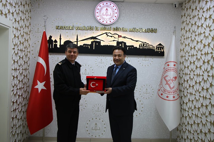 Kayseri'de Milli Eğitim Müdürlüğü ve Jandarma Komutanlığı Arasındaki İş Birliği ve Dostane İlişkiler Pekiştirildi