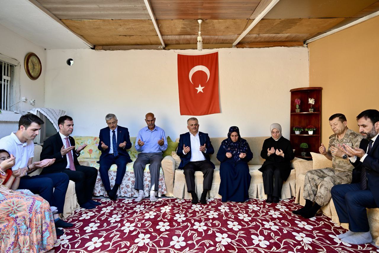 Vali Ersin Yazıcı, Şehit Ailelerini Ziyaret Etti