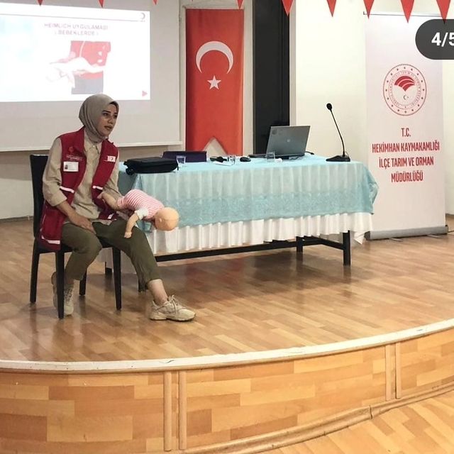 Malatya Kızılay İl Merkez Başkanlığı, Hemkimhan İlçesi'nde Çiftçilere İlkyardım Eğitimi Verdi