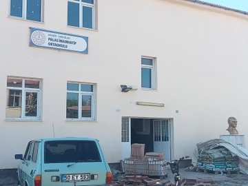 Sarıoğlan Belediyesi, Palas İmam Hatip Ortaokulu'nda Önemli Bir Yenileme Projesi Gerçekleştirdi