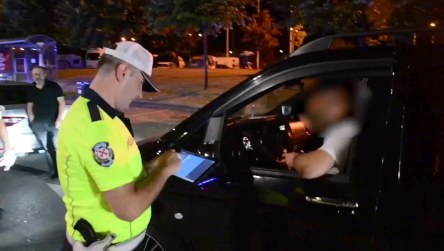 Emniyet ve Jandarma Trafik Ekipleri Ülke Genelinde Kapsamlı Trafik Denetimi Gerçekleştirdi