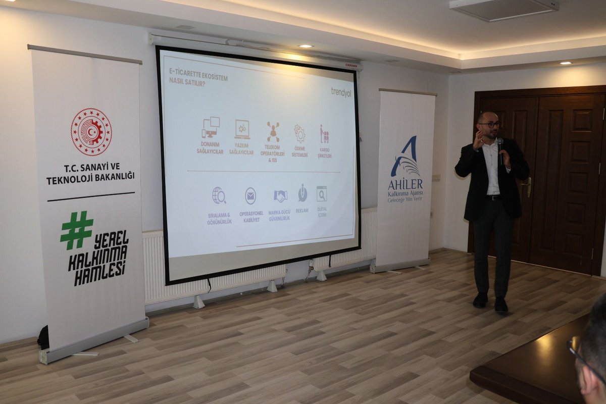 Kırıkkale'de E-Ticaret ve E-İhracat Eğitimi Düzenlendi