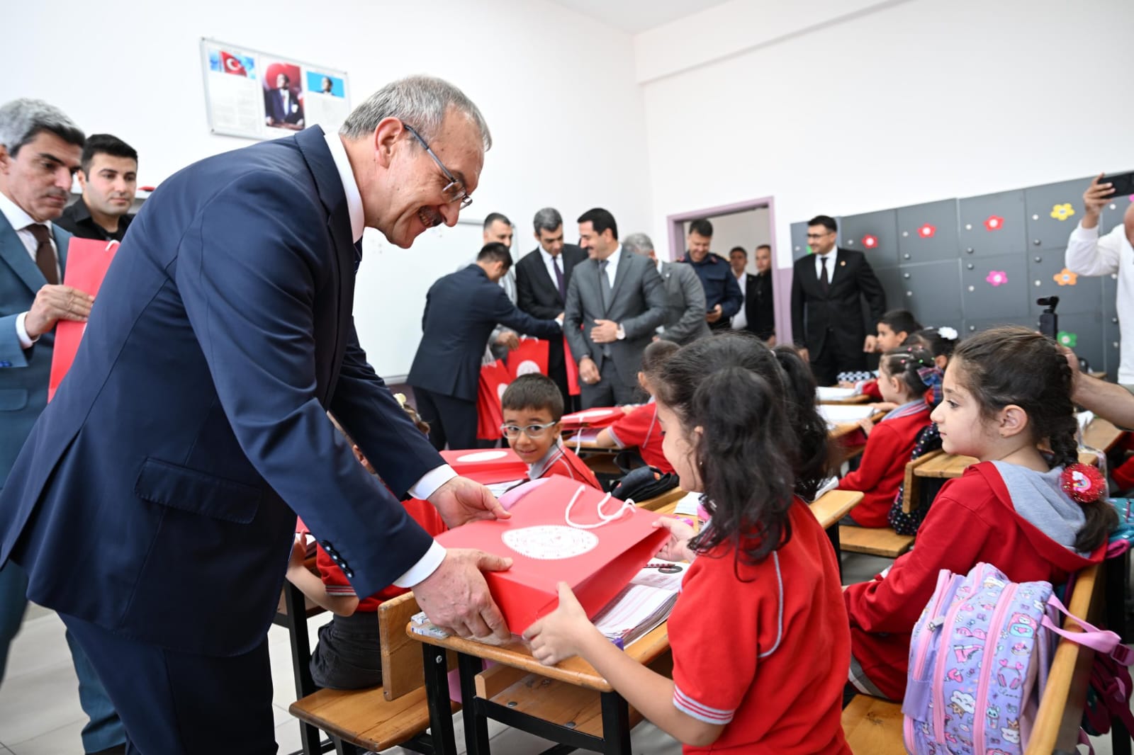 Malatya Valiliği ile Hayırsever Fatma Demirbilek İşbirliğinde Yeni Bir İlkokul Açıldı