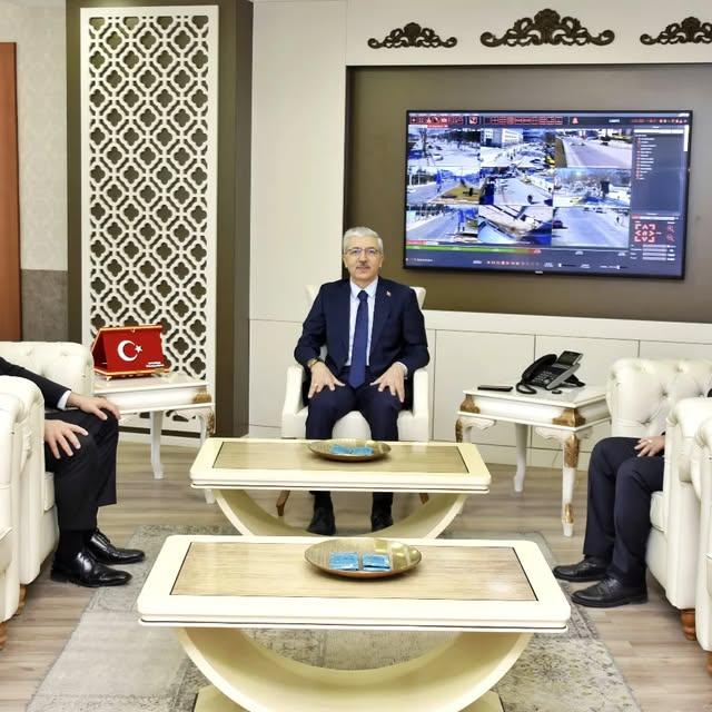 Malatya'da Emniyet Müdürü, Havalimanı Yöneticilerini Ziyaret Etti