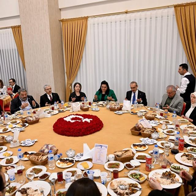 Malatya'da Şehit Ailelerine İftar Programı Düzenlendi