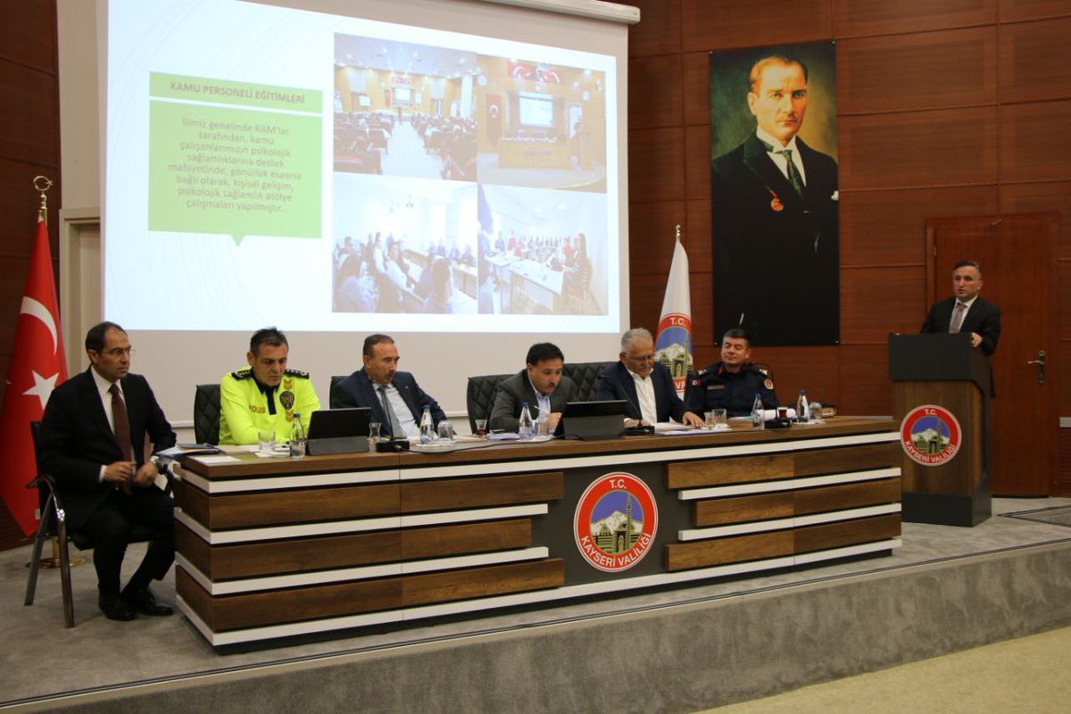 Kayseri'de Bağımlılıkla Mücadele Toplantısı: Eğitim Bakanlığı Temsilcisi Bilgilendirme Yaptı