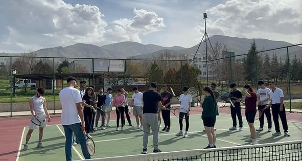 İnönü Üniversitesi'nde Öğrenci Projesiyle Yeni Kayıtlı Öğrencilere Uyum Desteği