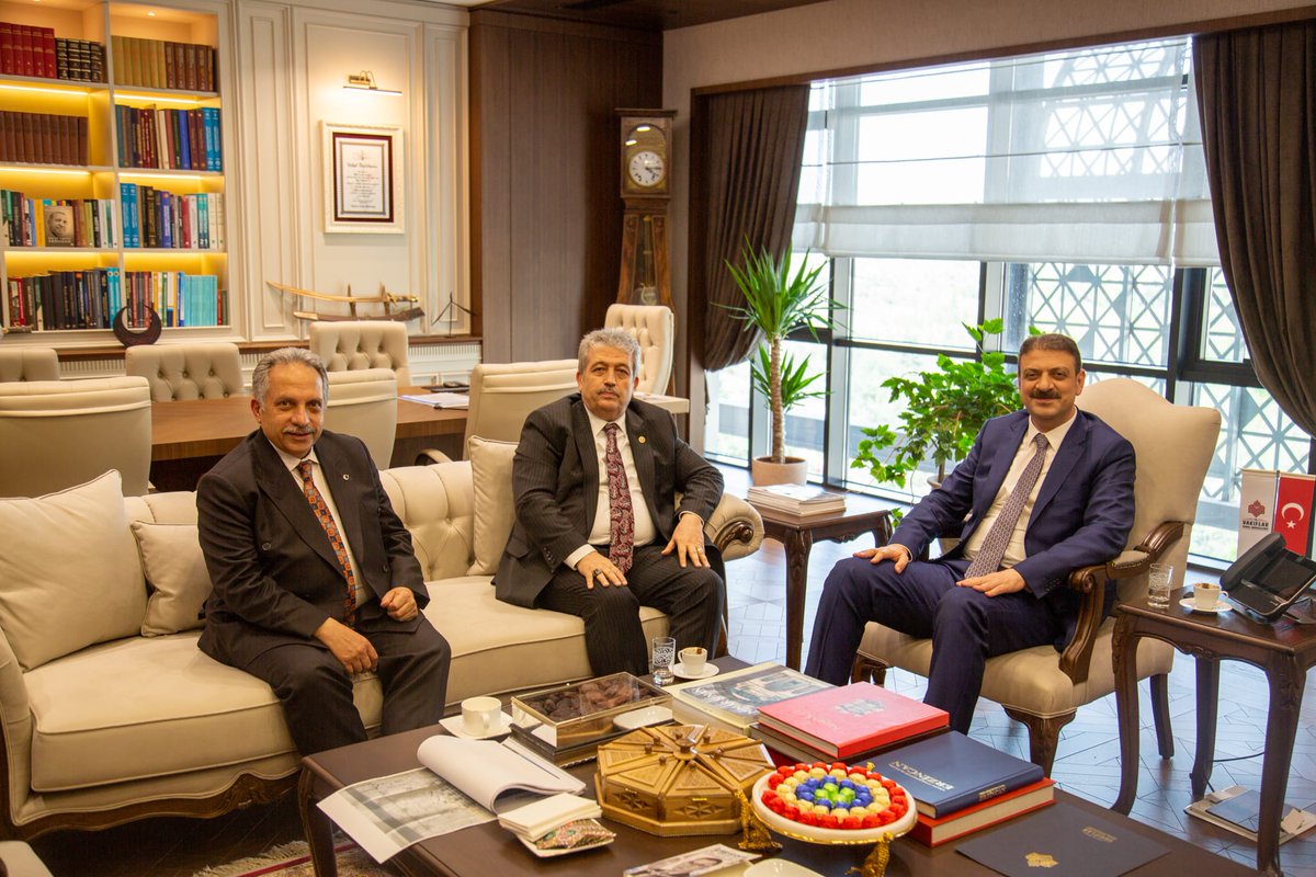 Kayseri Milletvekili Özsoy ve Talas Belediye Başkanı, Vakıflar Genel Müdürü ile İstişarede Bulundu