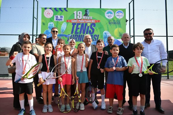 19 Mayıs Şehit Polis Yasin İke Tenis Turnuvası Sona Erdi