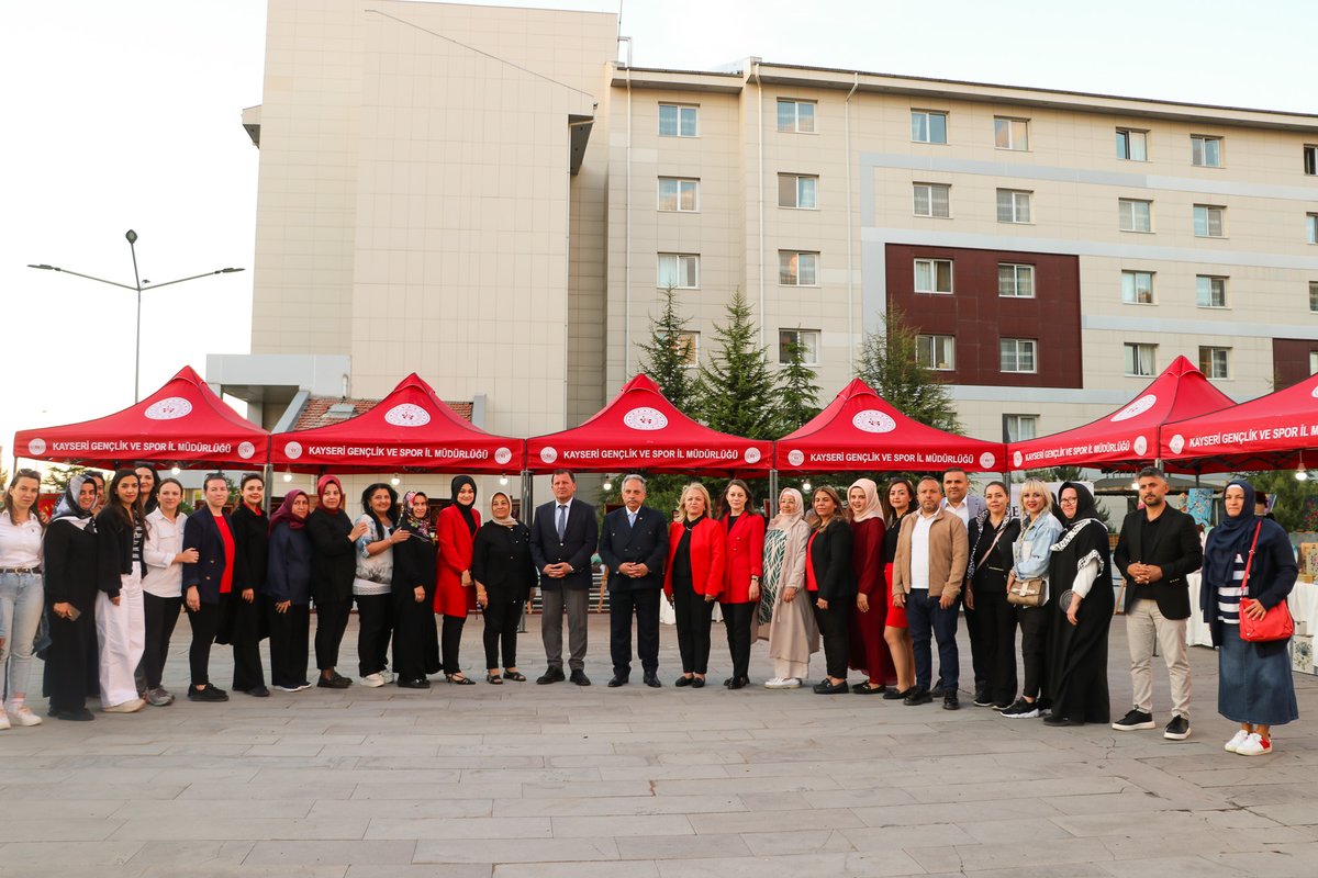 Kayseri'de 19 Mayıs Atatürk'ü Anma Gençlik ve Spor Bayramı Konseri Düzenlendi