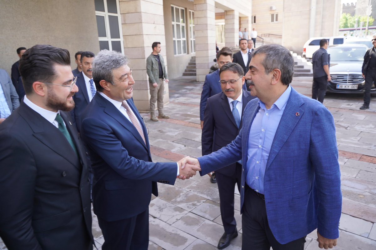 Milli Eğitim Bakanı Tekin, Kayseri'de Vali Çiçek'i Ziyaret Etti