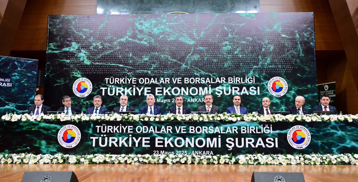 Cumhurbaşkanı Yardımcısı Yılmaz, Bakanlarla Birlikte Kayseri Ticaret Odası'nda Ekonomik Değerlendirme Toplantısı Gerçekleştirdi