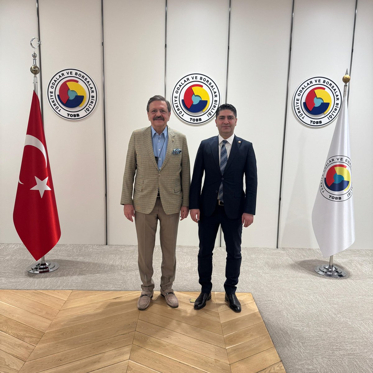 MHP Milletvekili Özdemir, TOBB Başkanı Hisarcıklıoğlu ile Kuantum Bilgisayar ve Yatırım Olanaklarını Görüşdü