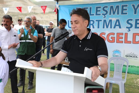 Develi'de Uçurtma Şenliği Renkli Görüntüler Oluşturdu